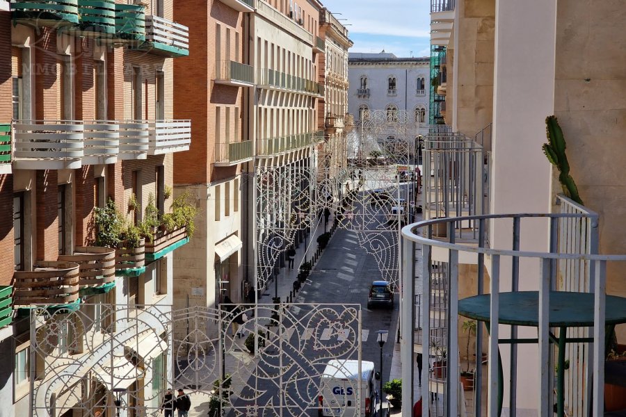 Ortigia pentavani ristrutturato termoascensorato .