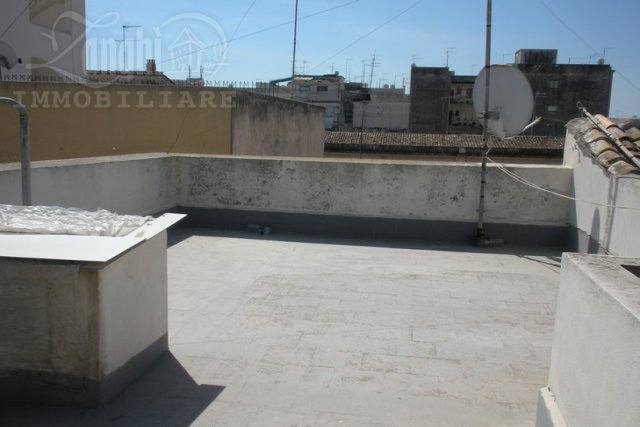 BORGATA: BILOCALE CON TERRAZZA ED AREA LIBERA