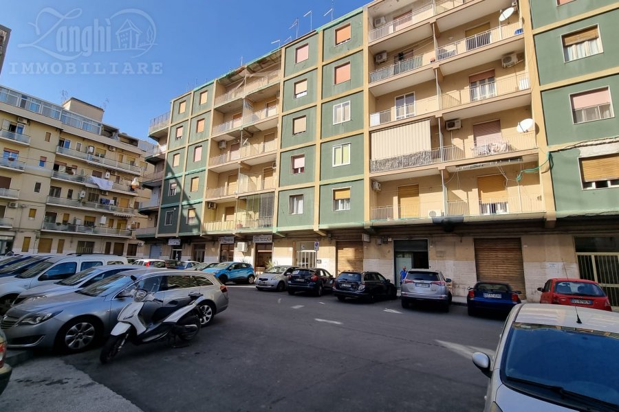 Zona Zecchino trivani  posto al piano primo con posto auto