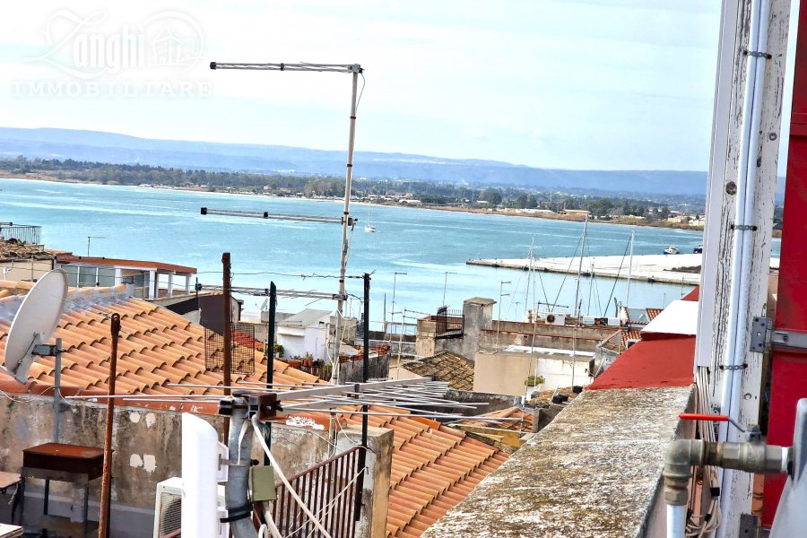 Nel cuore di Ortigia quadrivani panoramico e soleggiato