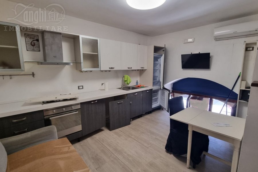 Zona Via Malta bilocale ristrutturato pronto da abitare